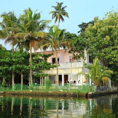 Orchid Lake View Homestay Alappuzha Екстериор снимка