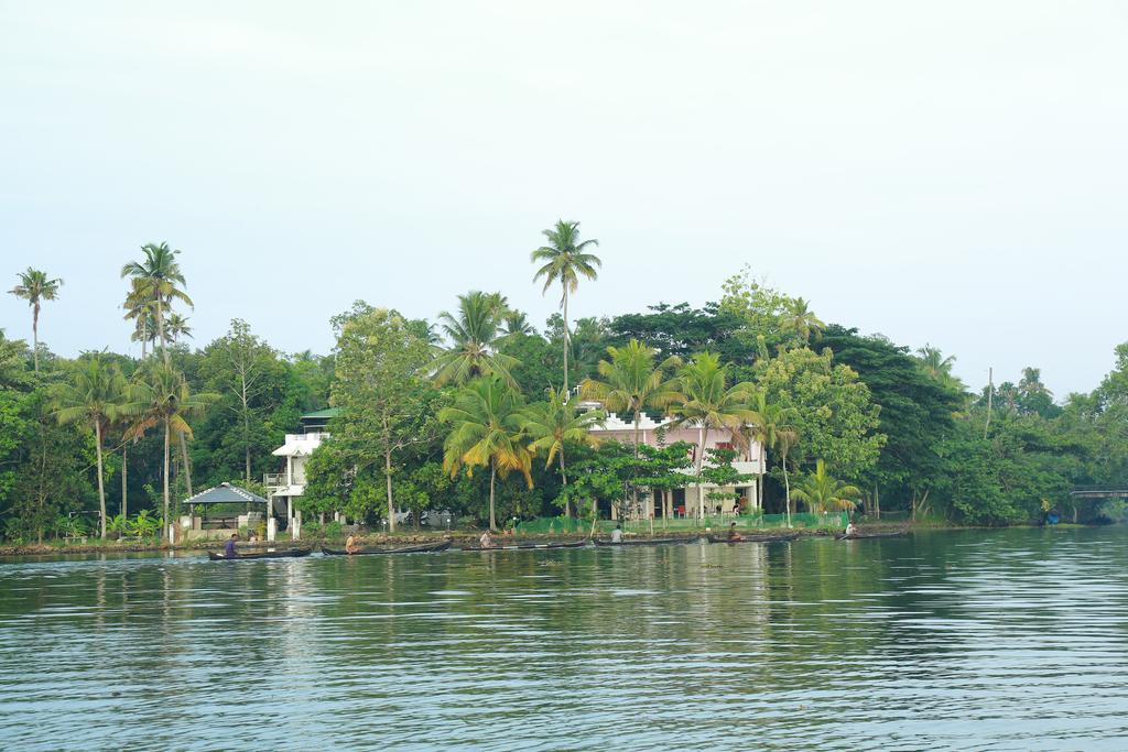 Orchid Lake View Homestay Alappuzha Екстериор снимка