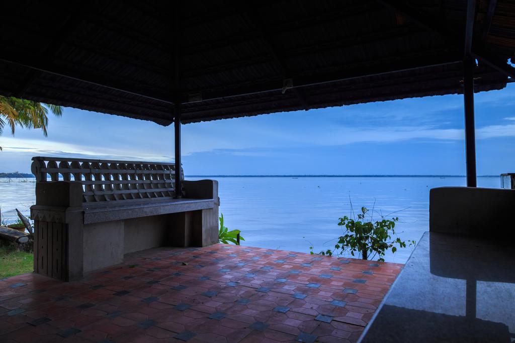 Orchid Lake View Homestay Alappuzha Екстериор снимка
