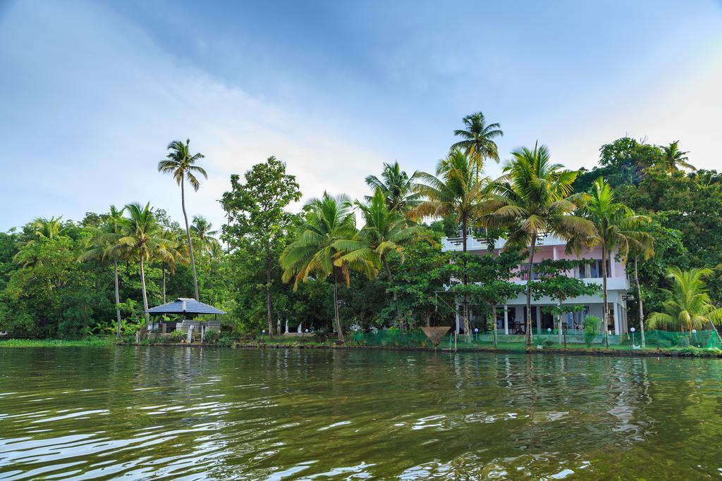Orchid Lake View Homestay Alappuzha Екстериор снимка