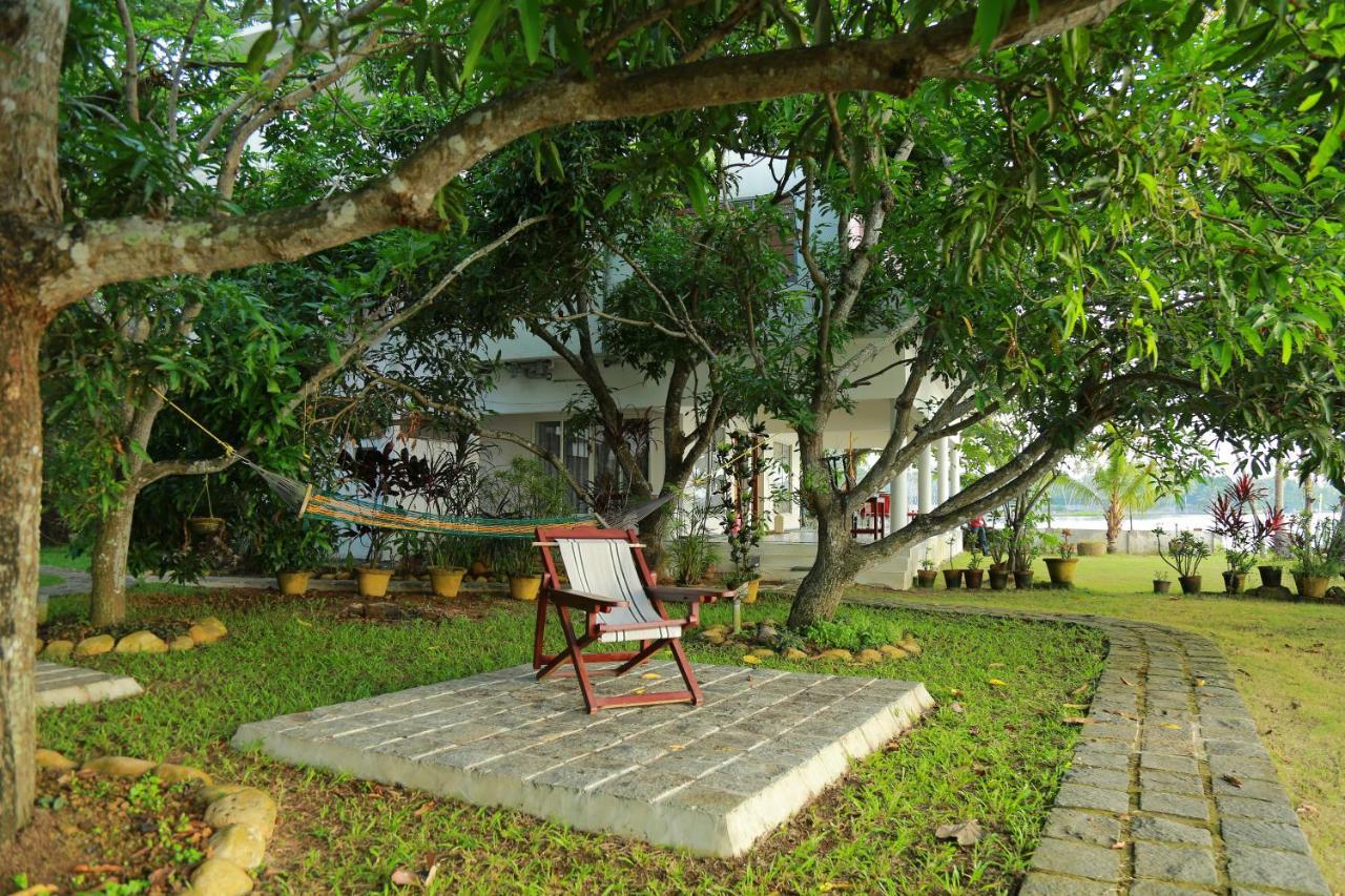 Orchid Lake View Homestay Alappuzha Екстериор снимка